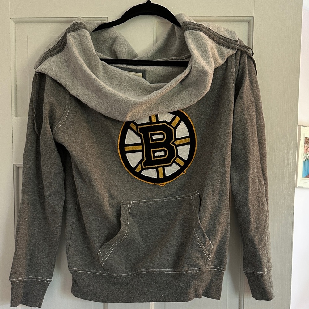 NHL Boston Bruins Gray off the shoulder sweatshirt with Logo